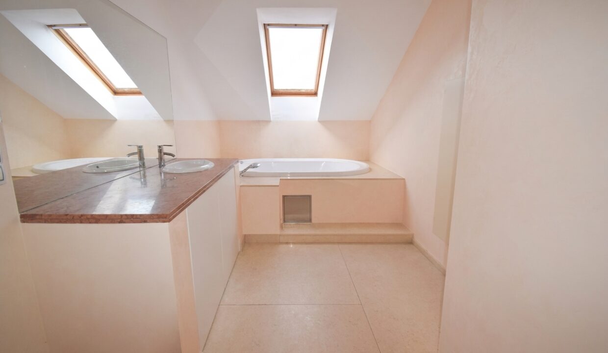 interior-viz-1791898727449