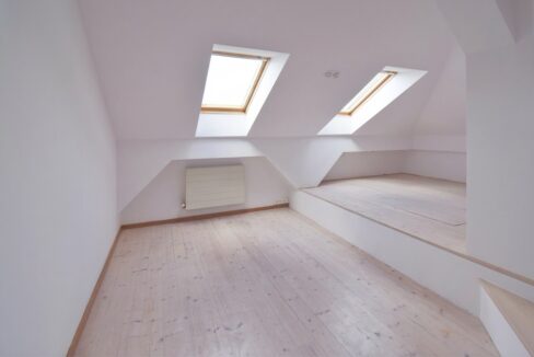 interior-viz-1791899157112